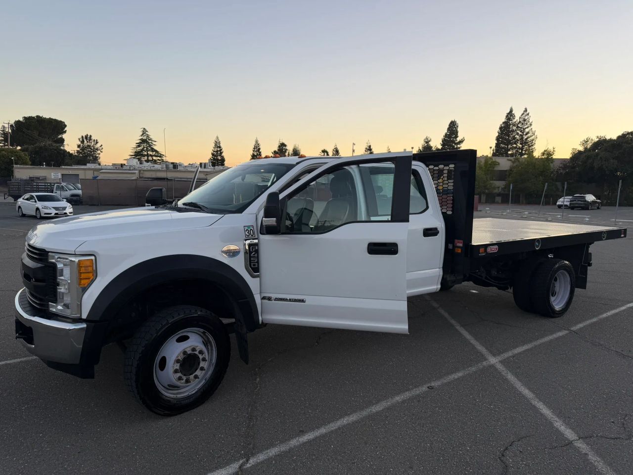 ford f-450 super duty chassis cab 2017 1FD0W4GT9HEF24733 image ford f-450 super duty chassis cab 2017 1FD0W4GT9HEF24733 image
